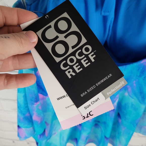 COCO REEF | Silent Bloom mesh overlay underwire halter tankini top - Picture 5 of 11